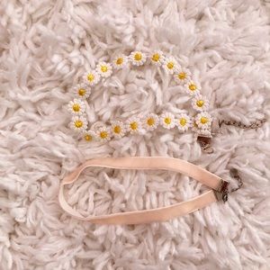 Set of 2 chokers. (Daisy and pink velvet)